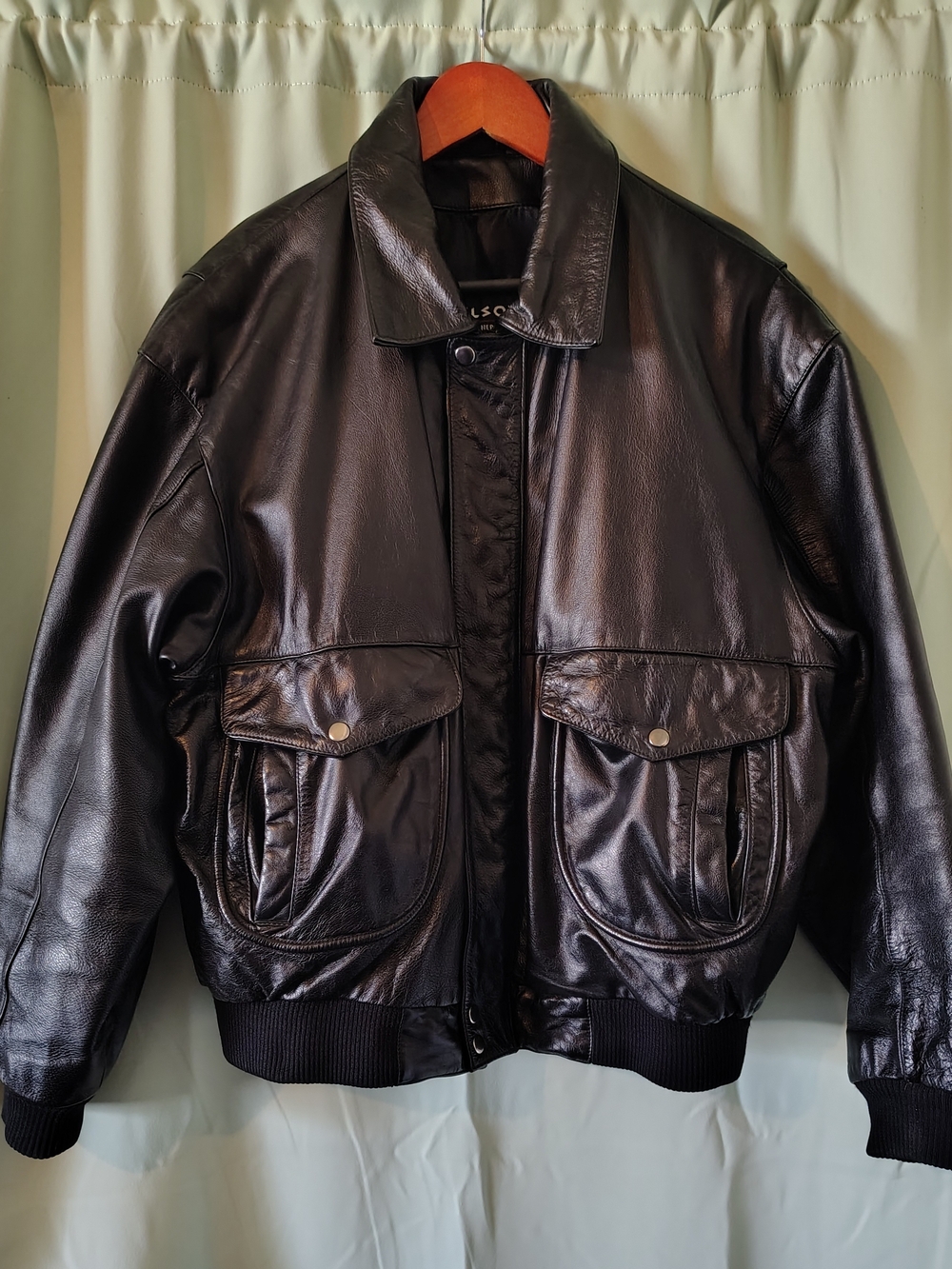 Wilsons Leather Vintage Black Bomber Jacket with Flap & Snap Pockets Mens Large